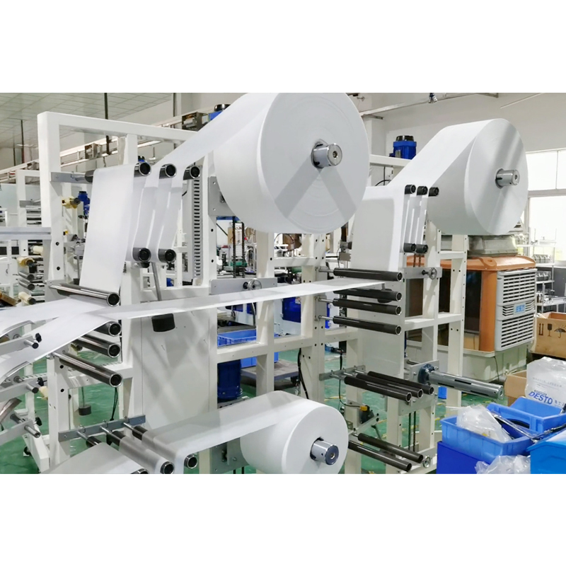 Folding Super High Speed Built-in Sponge Strip Mask Machine