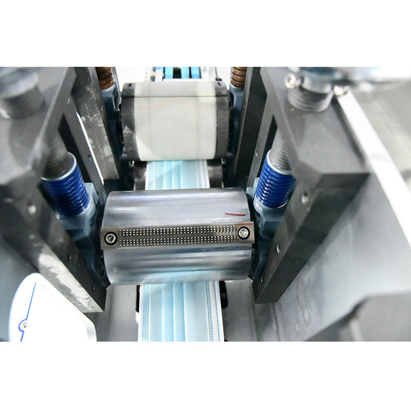 内耳带一拖一平面口罩机